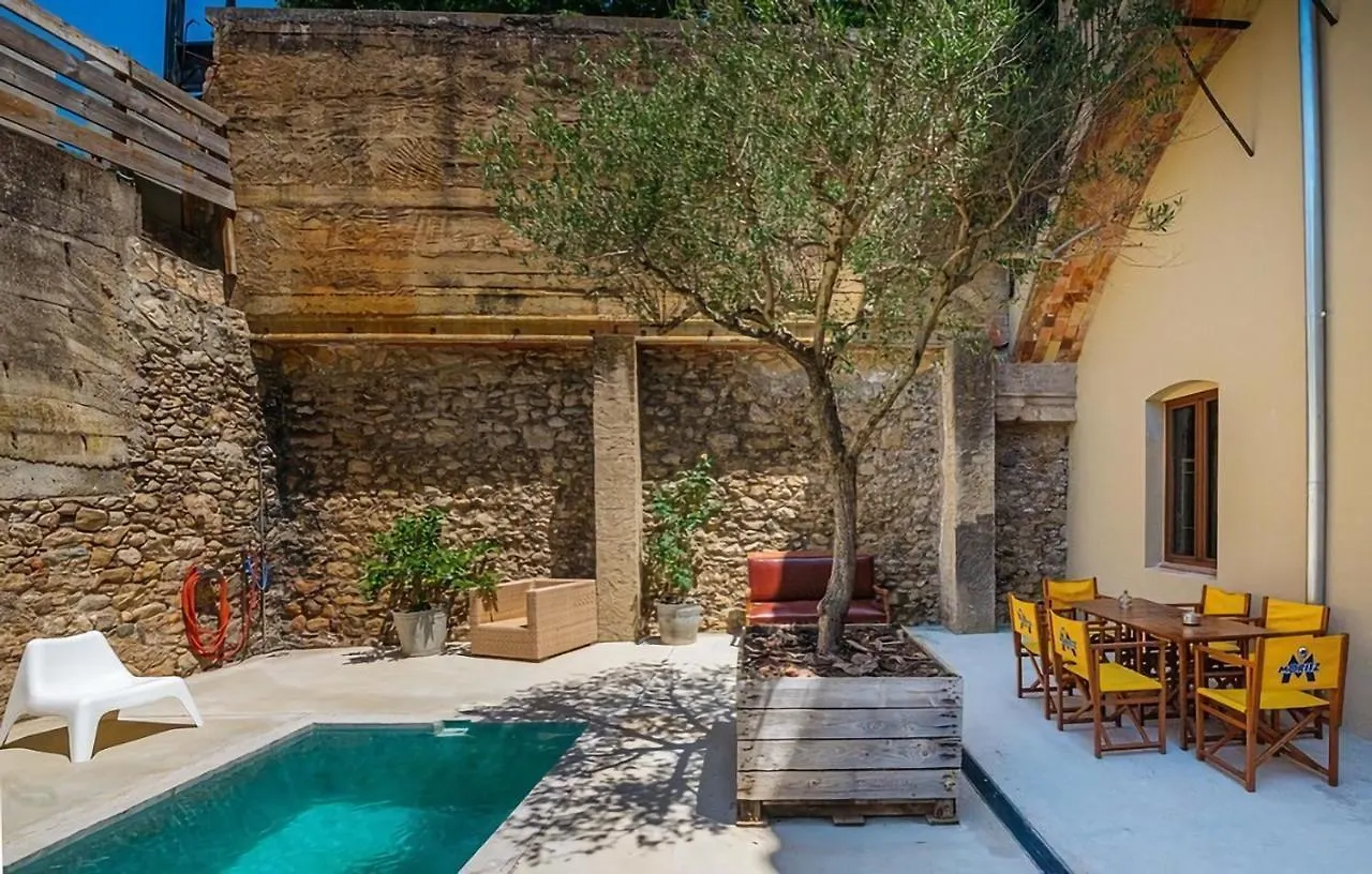 Pool Boutique Apartment location